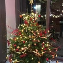 6ft Decorated Christmas Tree